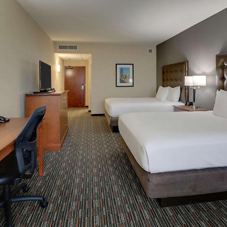 Drury Inn & Suites Charlotte Arrowood Екстериор снимка