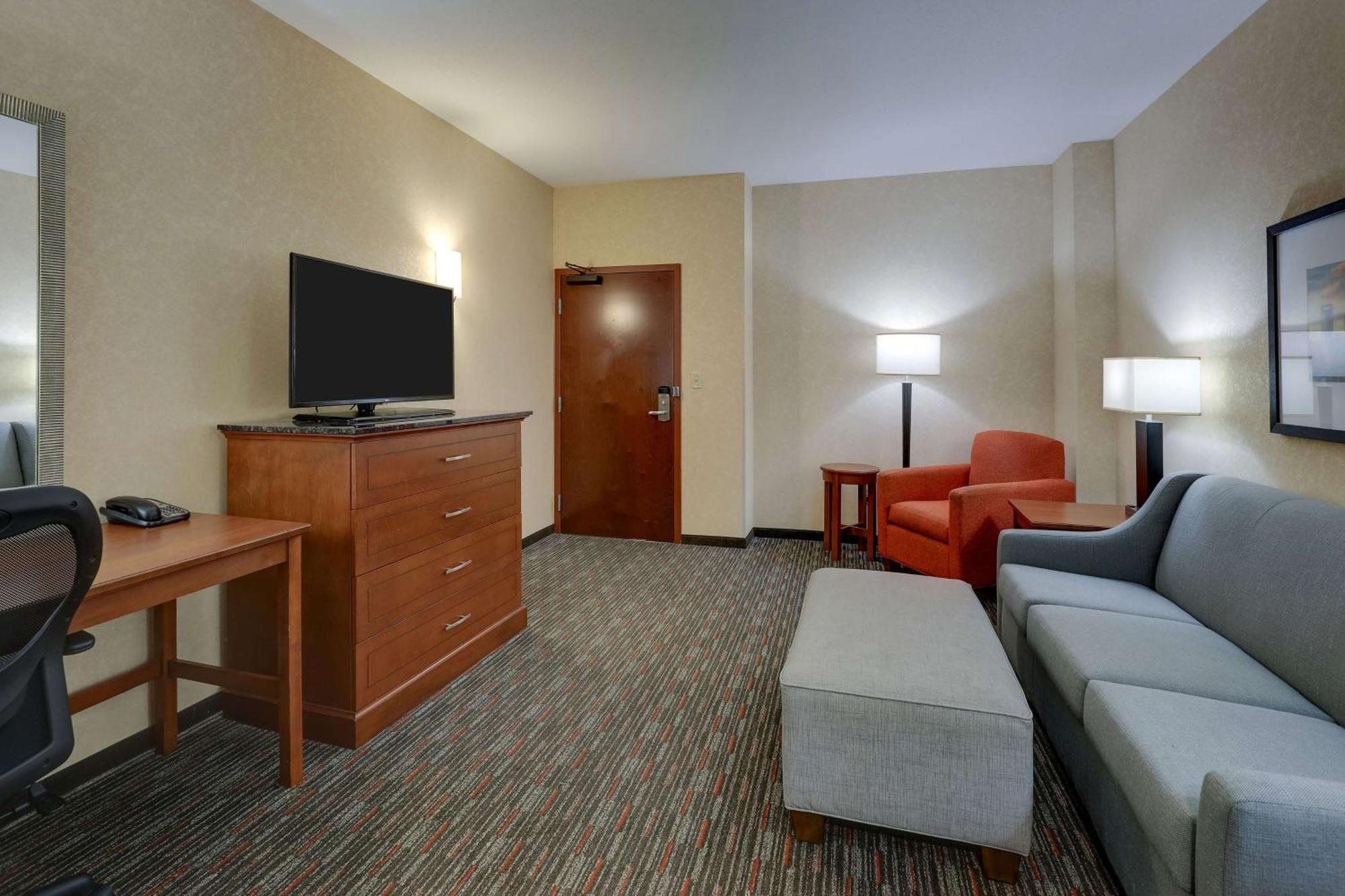 Drury Inn & Suites Charlotte Arrowood Екстериор снимка