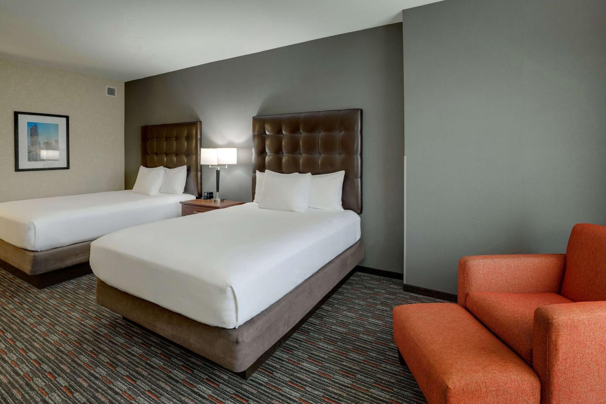 Drury Inn & Suites Charlotte Arrowood Екстериор снимка