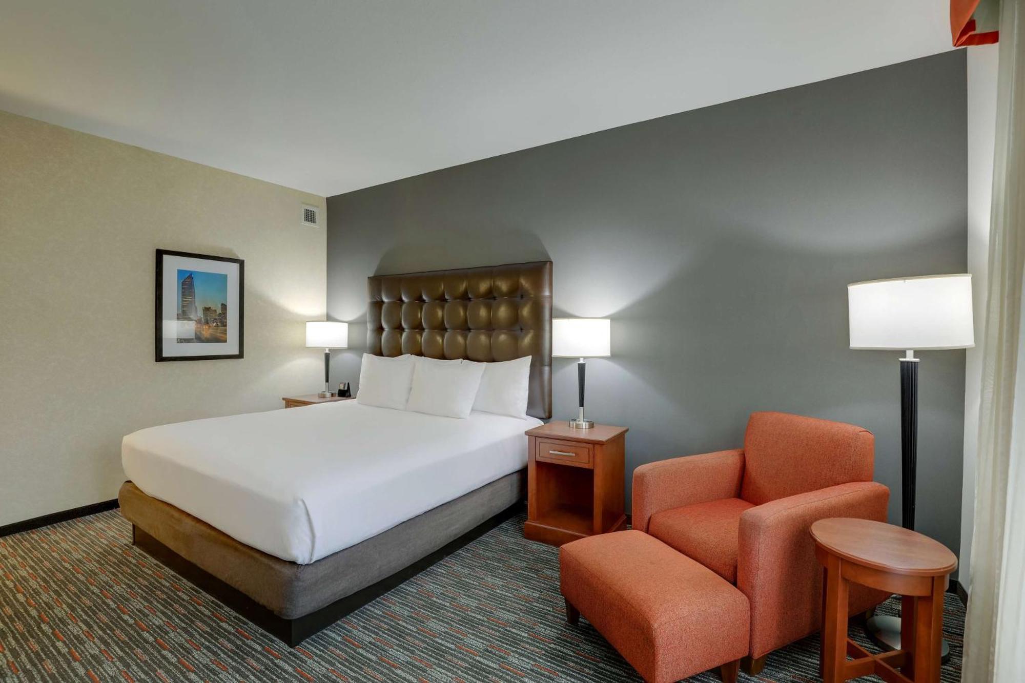 Drury Inn & Suites Charlotte Arrowood Екстериор снимка