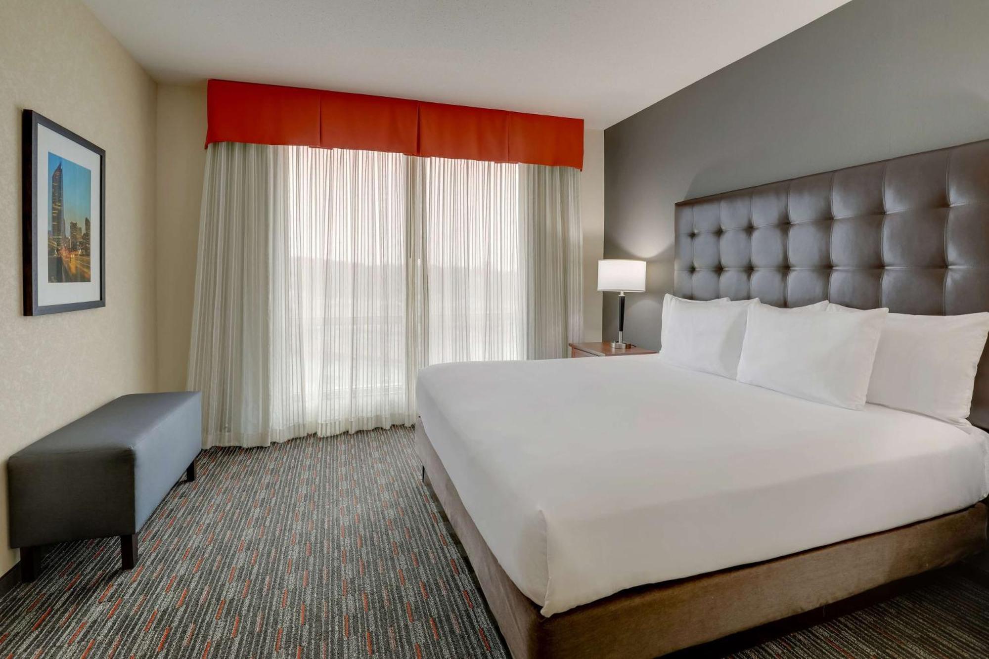 Drury Inn & Suites Charlotte Arrowood Екстериор снимка