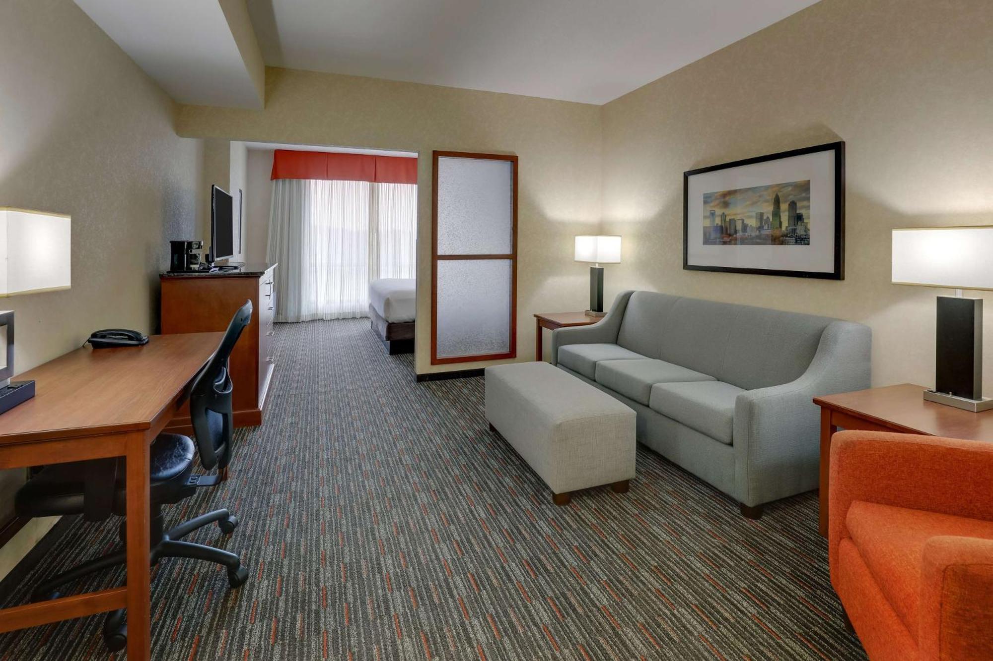 Drury Inn & Suites Charlotte Arrowood Екстериор снимка