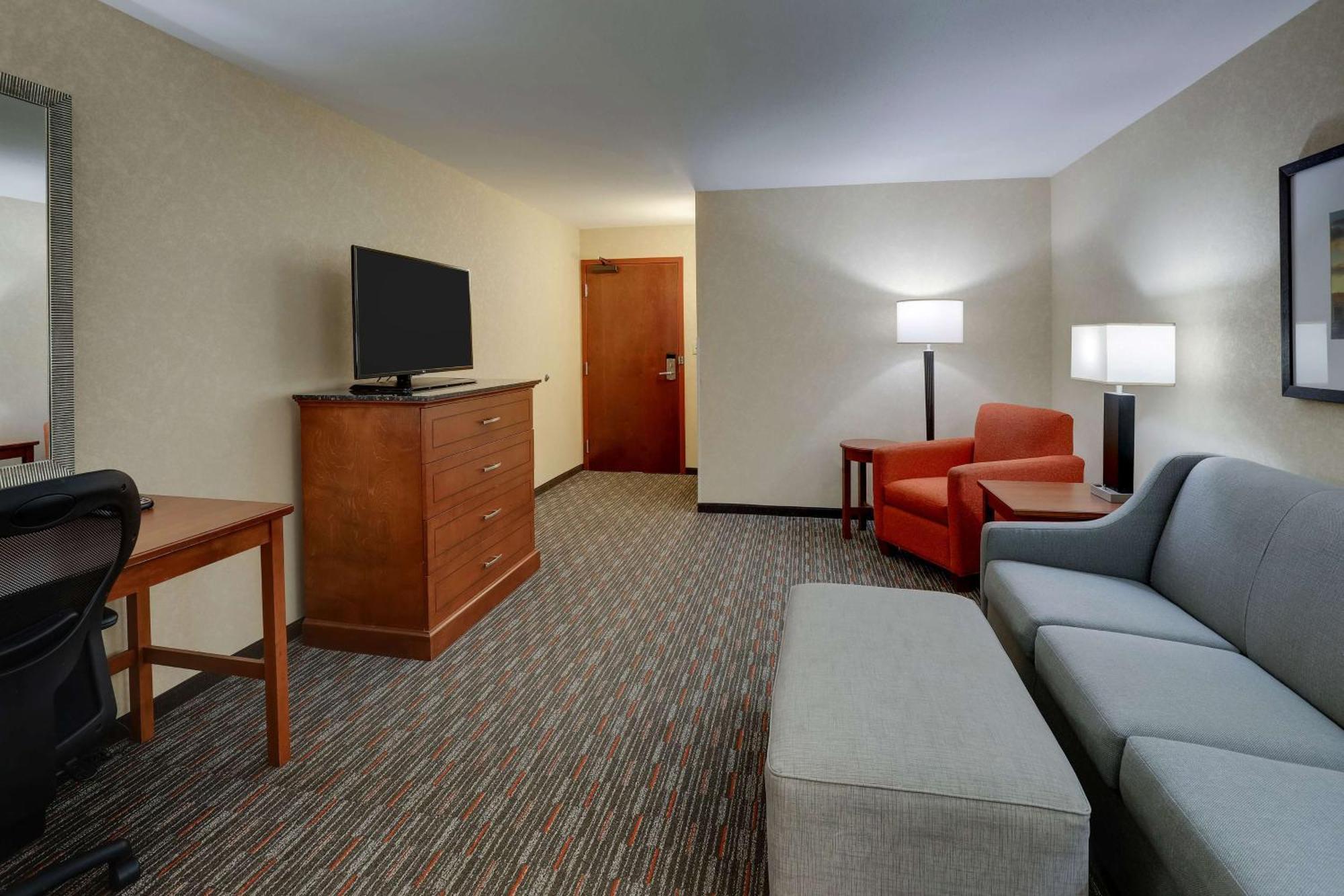 Drury Inn & Suites Charlotte Arrowood Екстериор снимка