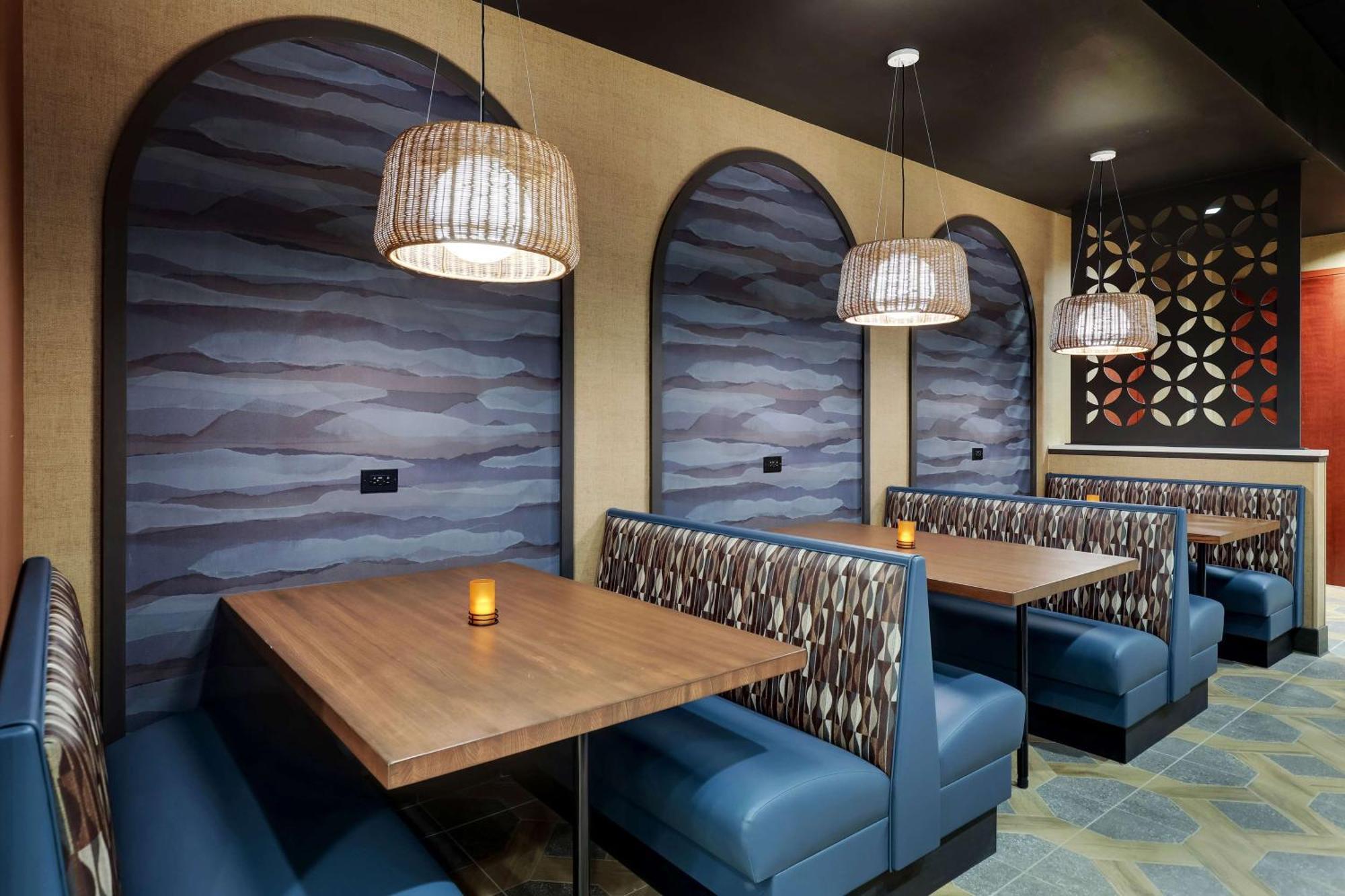 Drury Inn & Suites Charlotte Arrowood Екстериор снимка