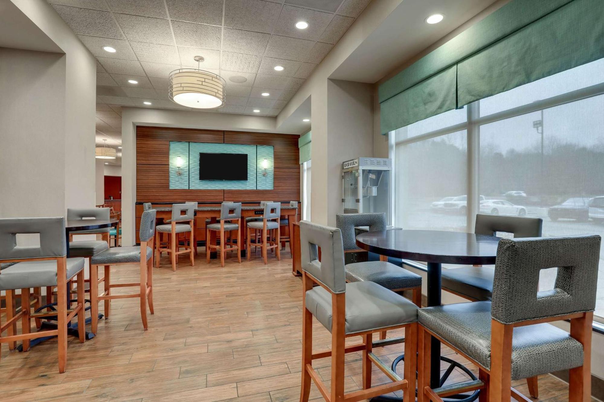 Drury Inn & Suites Charlotte Arrowood Екстериор снимка