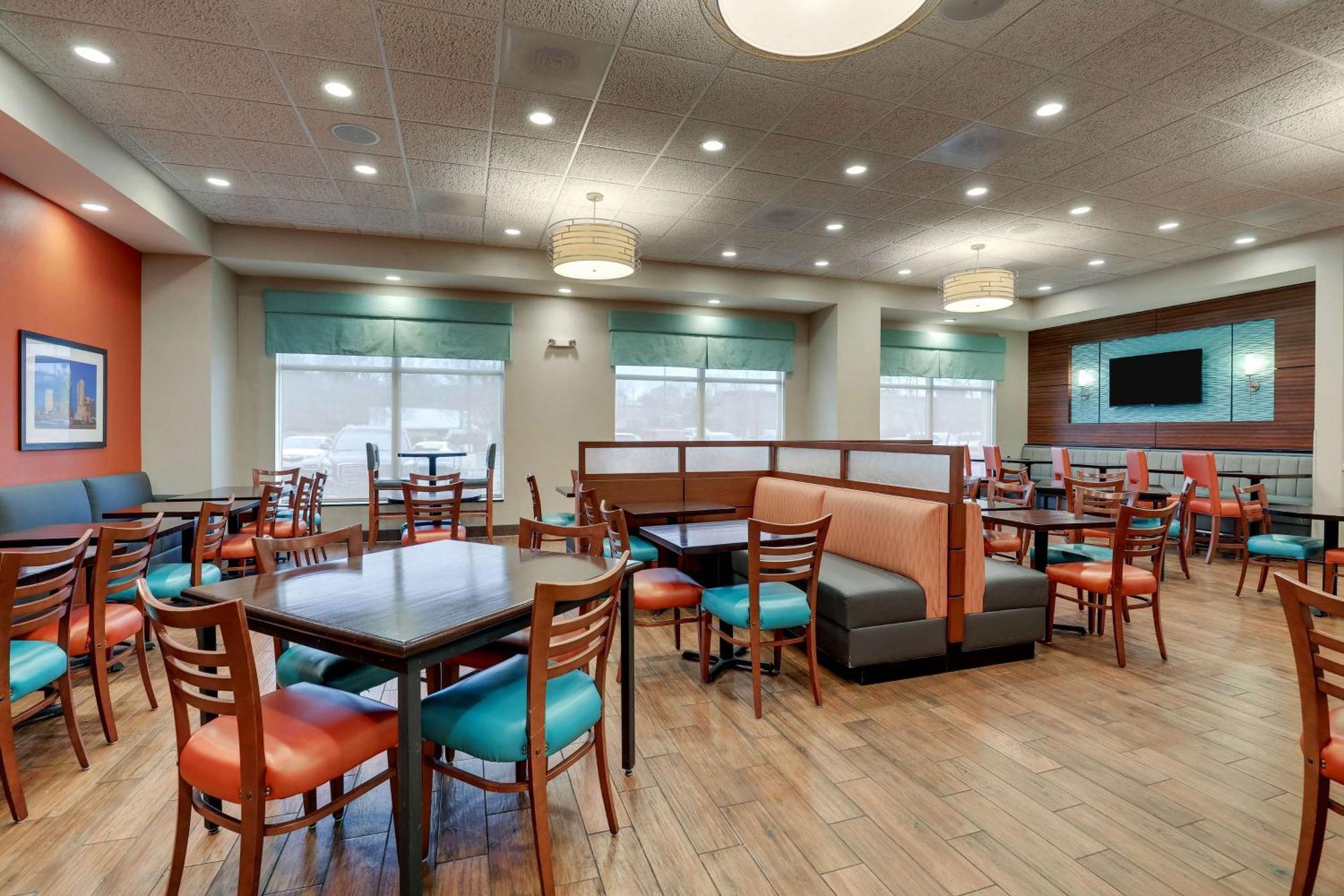 Drury Inn & Suites Charlotte Arrowood Екстериор снимка