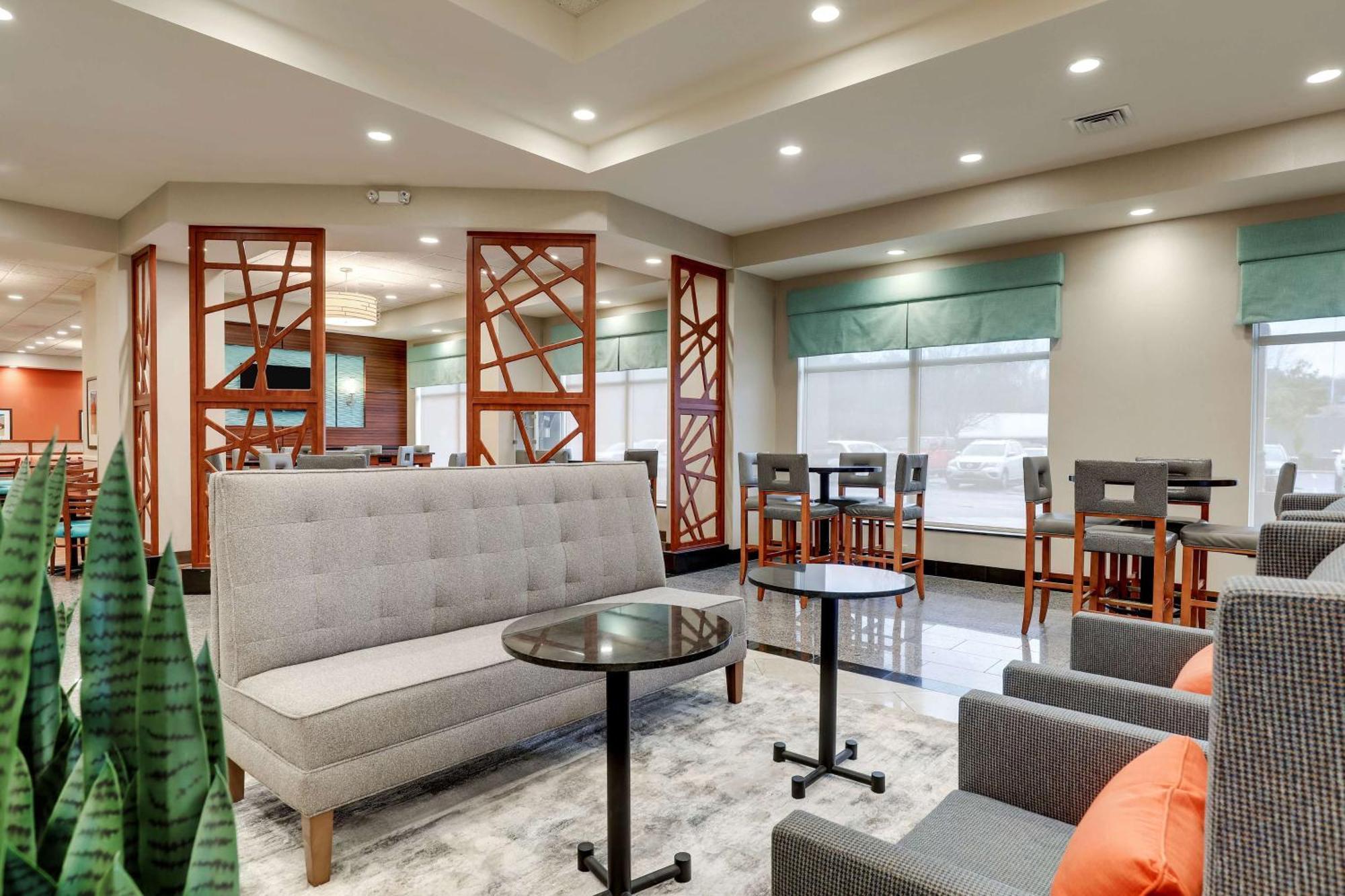 Drury Inn & Suites Charlotte Arrowood Екстериор снимка